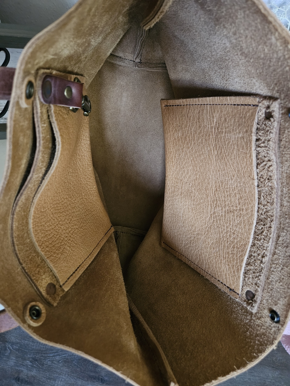 Go Forth Goods Large Avery Tan Leather Tote - Picture 7 of 10